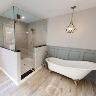 Aston Falls Master Bathroom