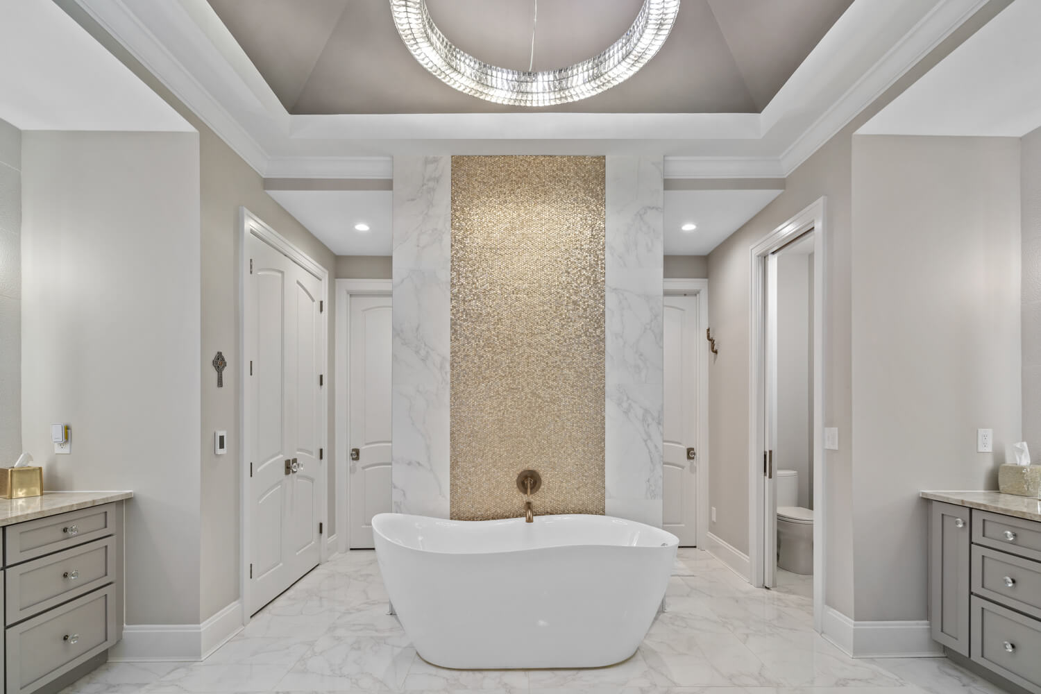 Terbeek_Primary Bath 1